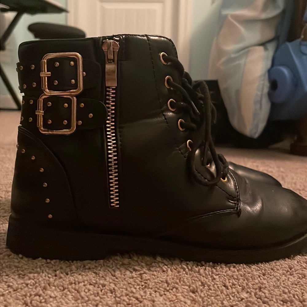 These girl boots but also can be used for any costumes!